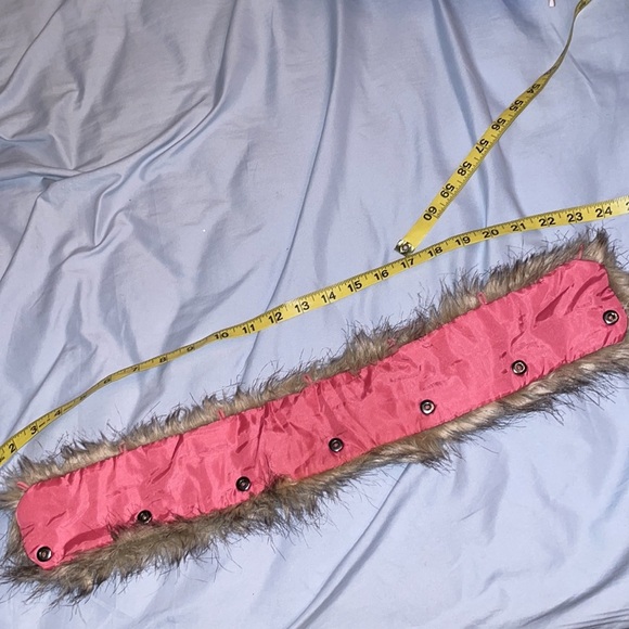 Aeropostale pink puffer vest With removable faux fur head trim hood hoodie - Picture 5 of 5